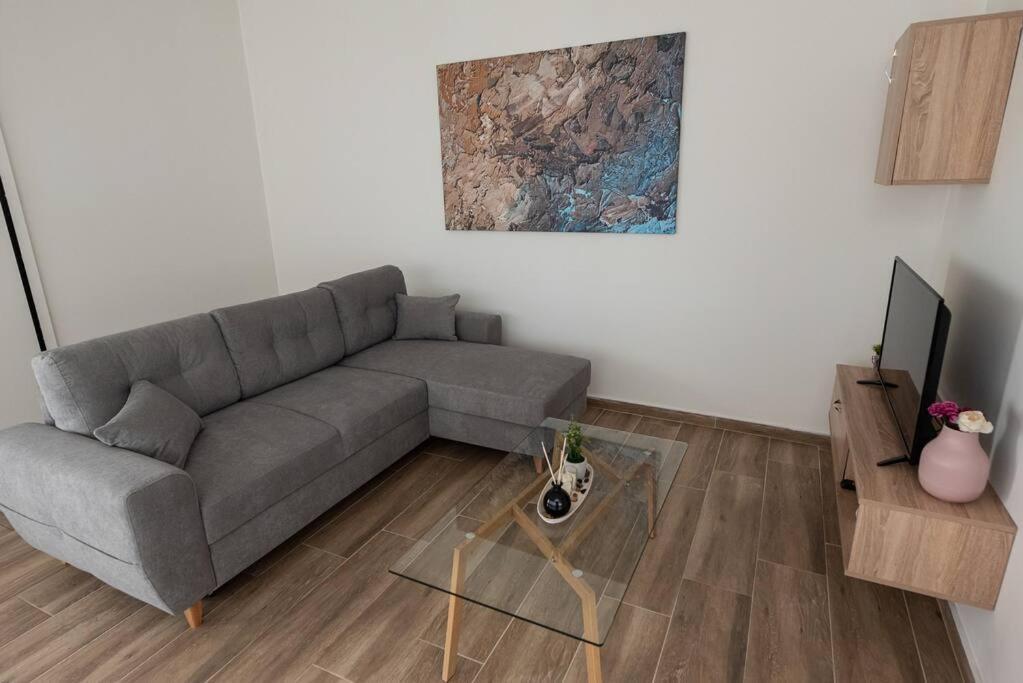 Bright 2Br Apartment In Palaio Faliro- Athens Exterior photo